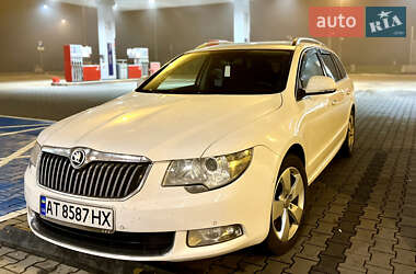 Универсал Skoda Superb 2012 в Самборе