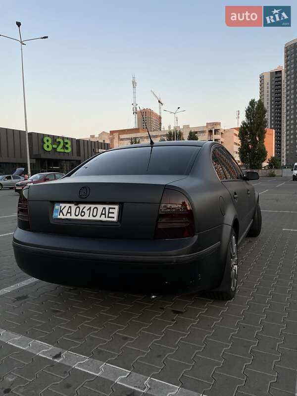 Лифтбек Skoda Superb 2005 в Киеве