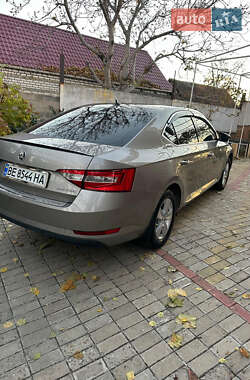 Лифтбек Skoda Superb 2018 в 