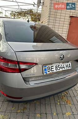 Лифтбек Skoda Superb 2018 в 