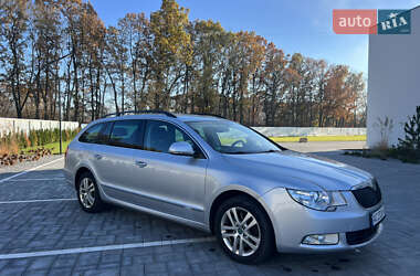 Універсал Skoda Superb 2010 в Луцьку