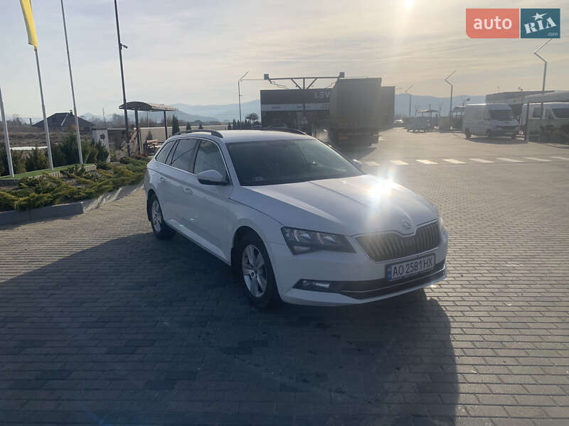 Универсал Skoda Superb 2016 в Хусте