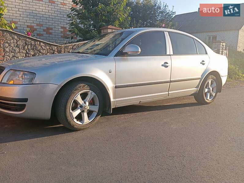Лифтбек Skoda Superb 2007 в Черняхове