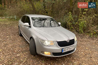 Ліфтбек Skoda Superb 2009 в Виноградові