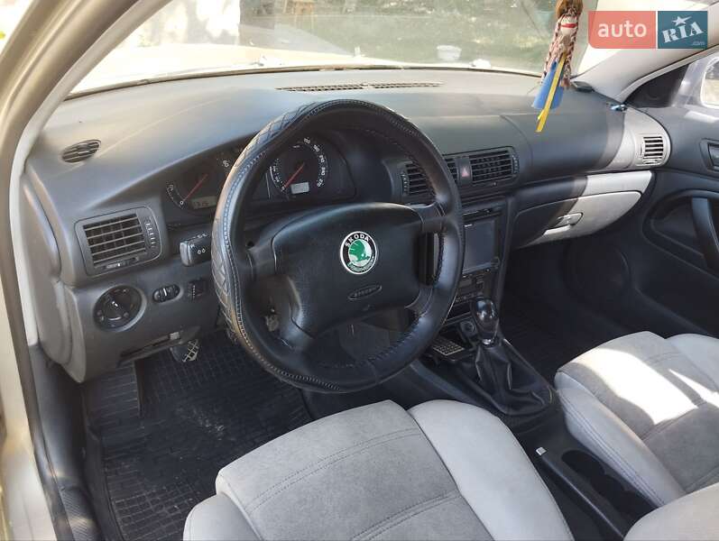 Ліфтбек Skoda Superb 2003 в Харкові