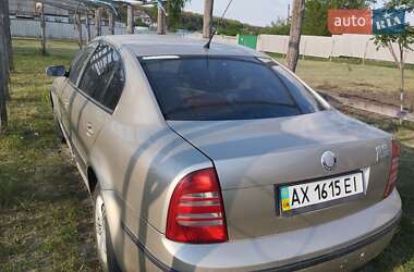 Лифтбек Skoda Superb 2003 в 