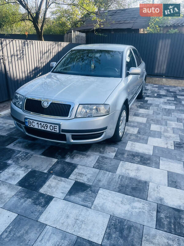 Skoda Superb 2006