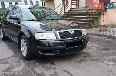 Лифтбек Skoda Superb 2002 в 