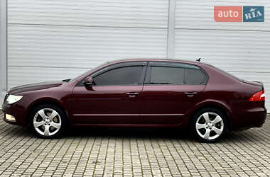 Лифтбек Skoda Superb 2012 в 