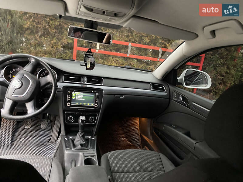 Лифтбек Skoda Superb 2008 в Виннице