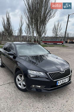 Лифтбек Skoda Superb 2016 в Кривом Роге