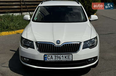 Универсал Skoda Superb 2014 в Киеве