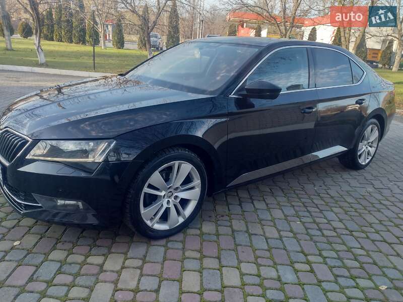 Лифтбек Skoda Superb 2015 в Бородянке