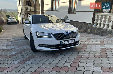 Лифтбек Skoda Superb 2017 в 