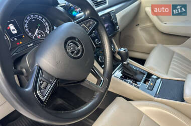 Лифтбек Skoda Superb 2017 в 