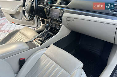 Лифтбек Skoda Superb 2017 в 
