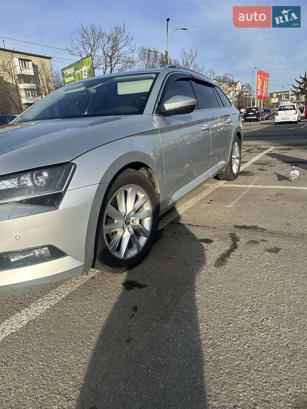 Универсал Skoda Superb 2017 в Ивано-Франковске