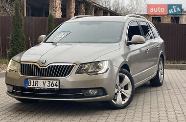 Универсал Skoda Superb 2013 в Дрогобыче