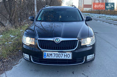 Универсал Skoda Superb 2012 в Звягеле