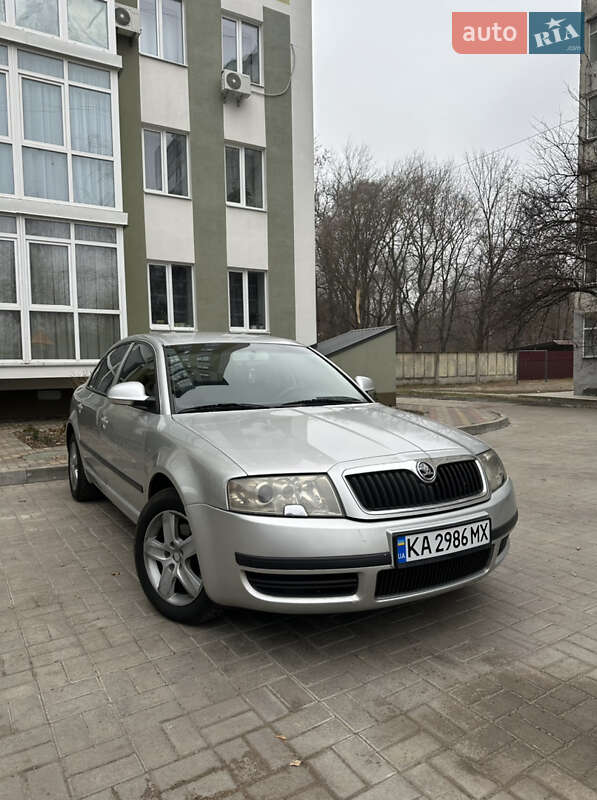 Лифтбек Skoda Superb 2007 в Ромнах