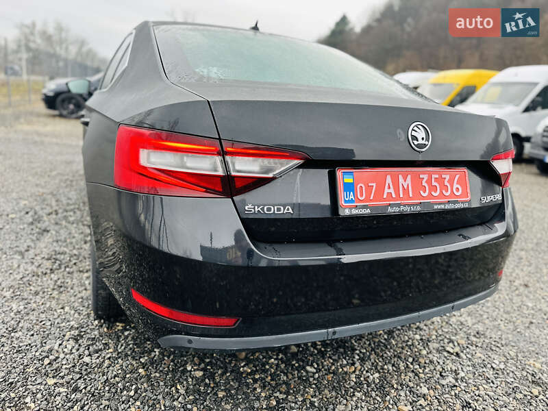 Лифтбек Skoda Superb 2017 в Иршаве