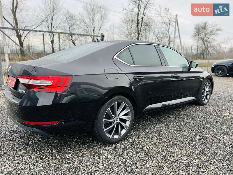 Лифтбек Skoda Superb 2017 в Иршаве
