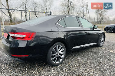 Лифтбек Skoda Superb 2017 в Иршаве