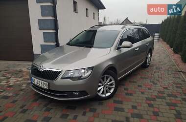 Универсал Skoda Superb 2013 в Звягеле