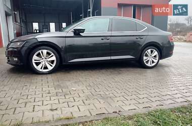 Ліфтбек Skoda Superb 2015 в Білій Церкві