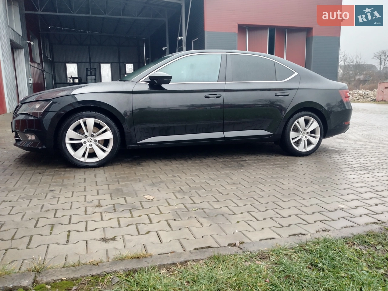 2016 Skoda Superb - мініатюра 11