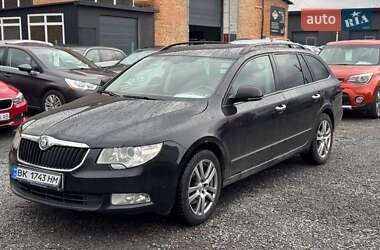 Универсал Skoda Superb 2010 в Ровно