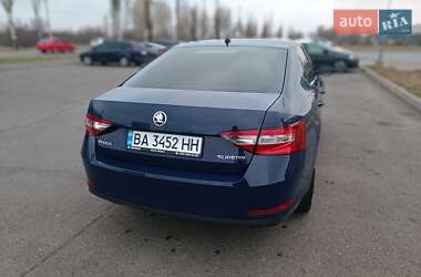 Лифтбек Skoda Superb 2017 в Кривом Роге