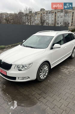 Універсал Skoda Superb 2012 в Червонограді