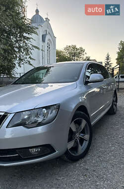 Ліфтбек Skoda Superb 2013 в Чернівцях