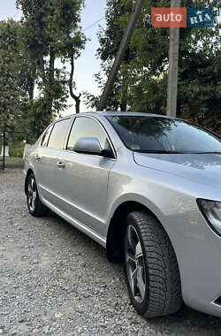 Ліфтбек Skoda Superb 2013 в Чернівцях