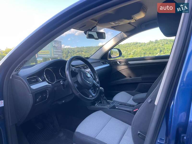 Лифтбек Skoda Superb 2010 в Солотвине