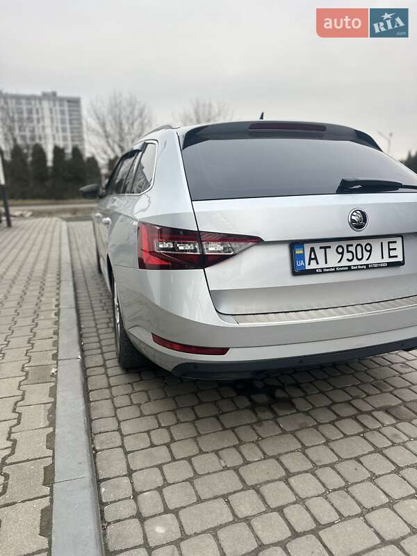 Универсал Skoda Superb 2017 в Ивано-Франковске