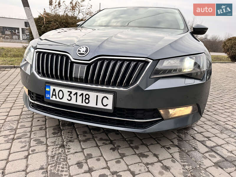 Ліфтбек Skoda Superb 2016 в Мукачевому