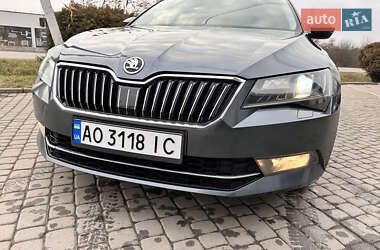 Лифтбек Skoda Superb 2016 в 