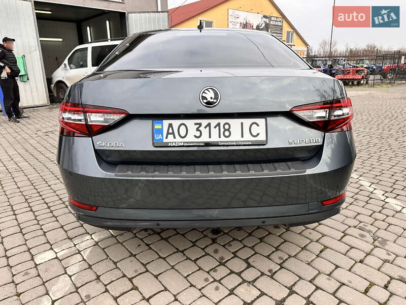 Ліфтбек Skoda Superb 2016 в Мукачевому