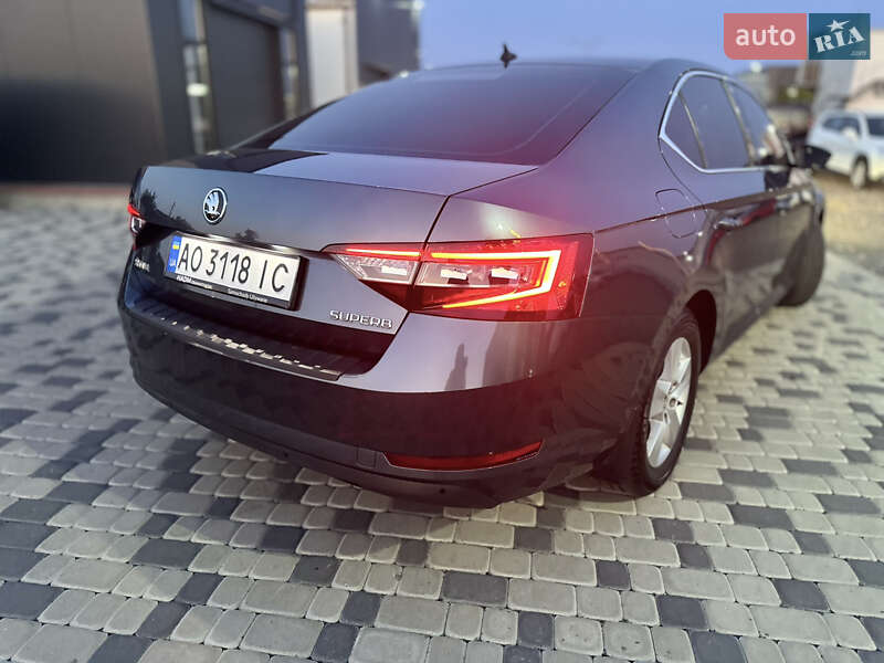 Ліфтбек Skoda Superb 2016 в Мукачевому