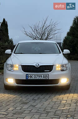 Лифтбек Skoda Superb 2011 в Ровно