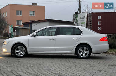 Лифтбек Skoda Superb 2011 в Ровно