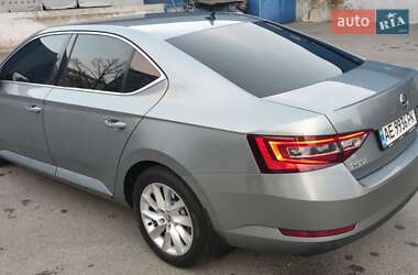 Лифтбек Skoda Superb 2015 в Кривом Роге