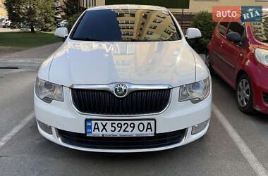 Лифтбек Skoda Superb 2010 в Софиевской Борщаговке