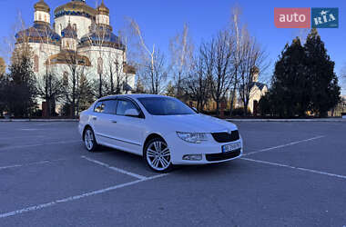 Лифтбек Skoda Superb 2011 в Кривом Роге