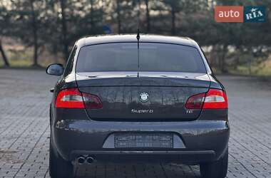 Лифтбек Skoda Superb 2010 в Дрогобыче