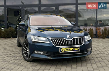 Лифтбек Skoda Superb 2016 в 