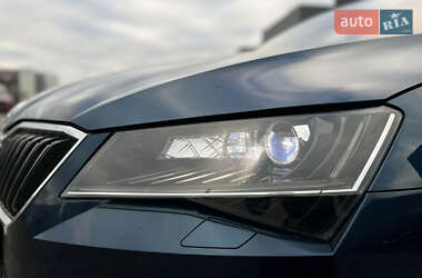 Лифтбек Skoda Superb 2016 в 