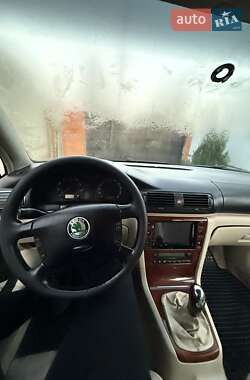 Ліфтбек Skoda Superb 2003 в Одесі